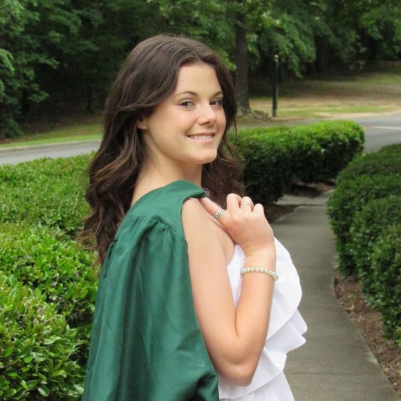 Meet your Posher, Emma - Picture 2 of 8